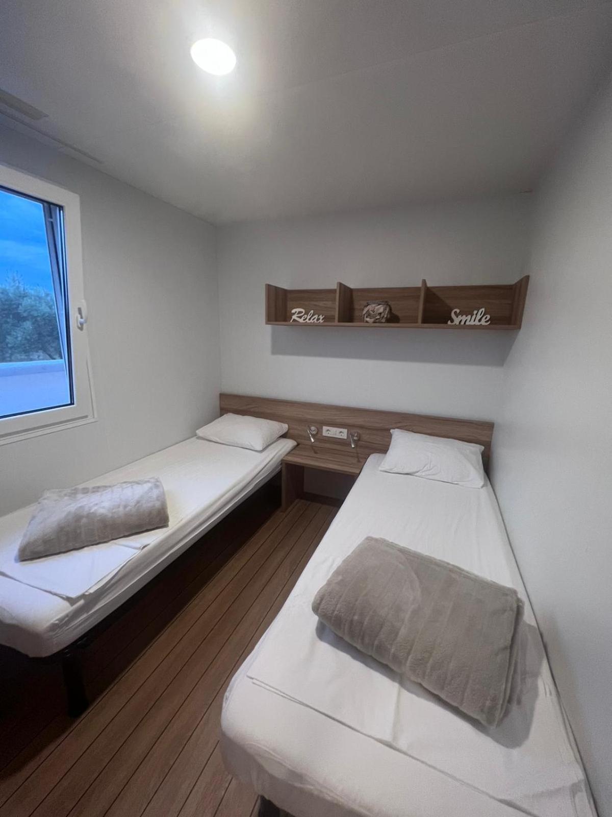 Villa Mobile House F&L Biograd Na Moru Exterior foto